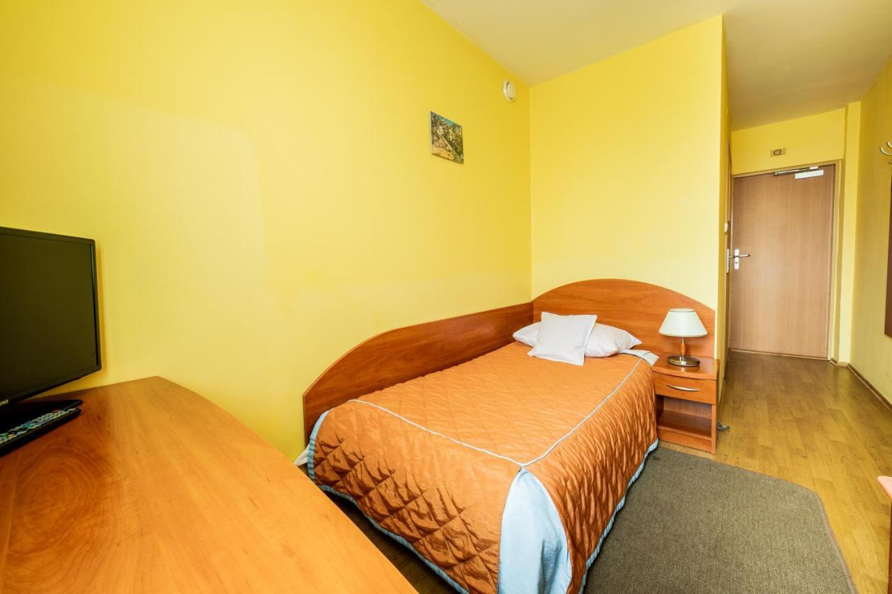 Wald 3* Warszawa